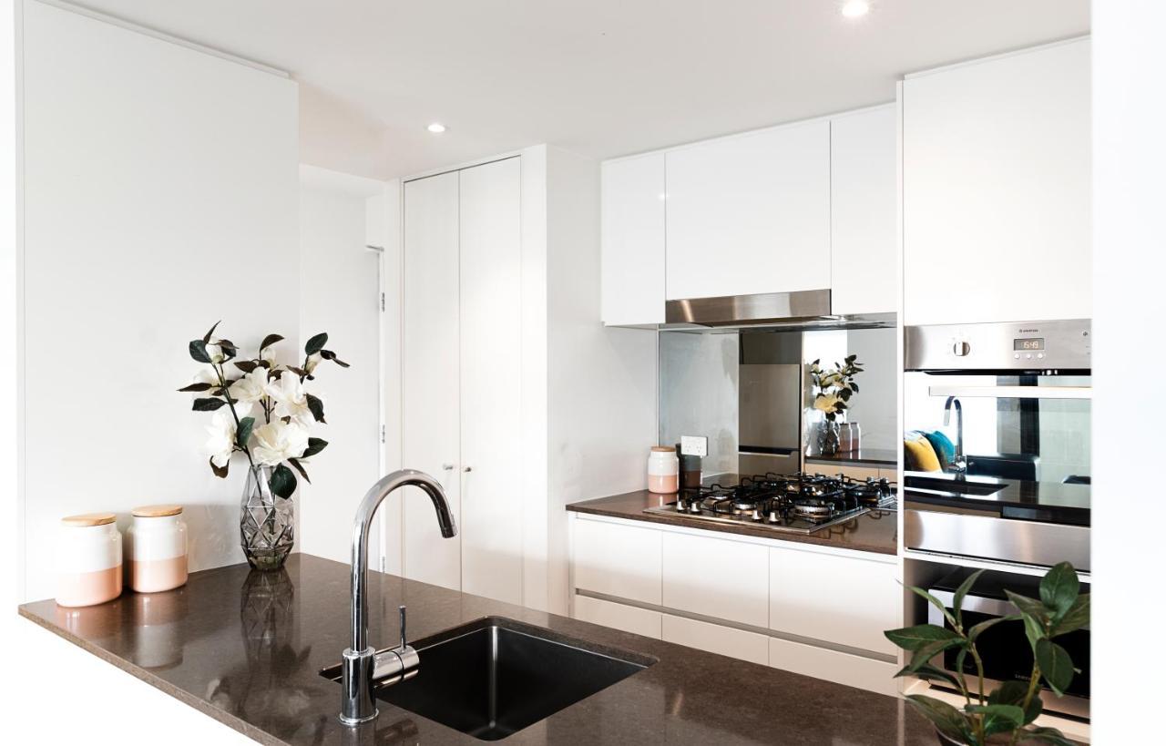 Rnr Serviced Apartments North Мельбурн Экстерьер фото